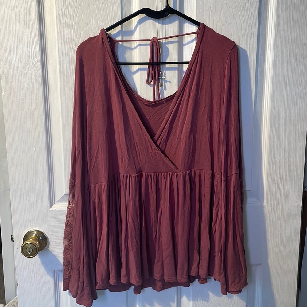 Lace flowy shirt